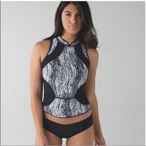 Lululemon Salty Swim Sleeveless Rashie in Black / Texture Twist White Black 4